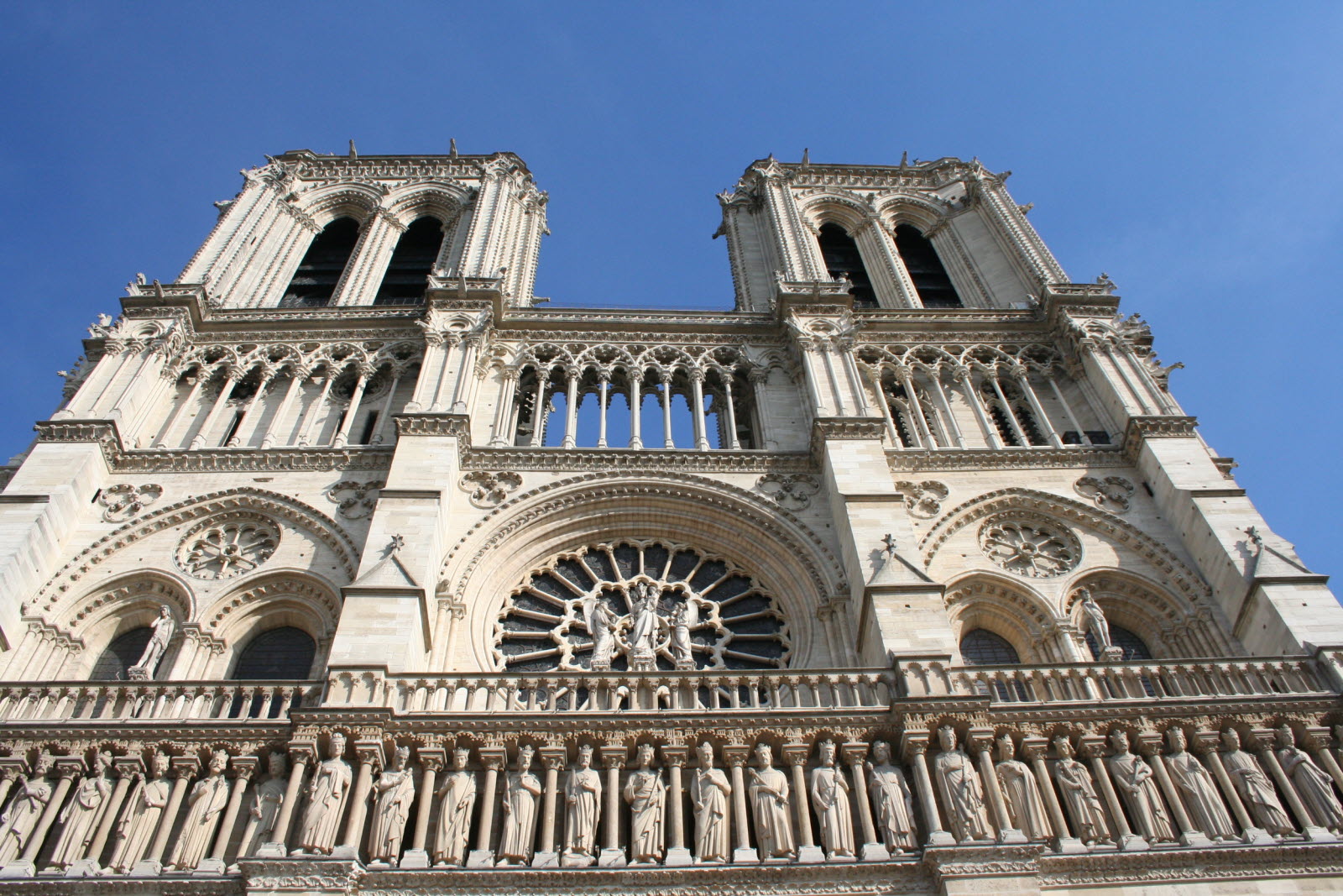 notre dame de paris un joyau de l art gothique photo jerome estrada 1555397392